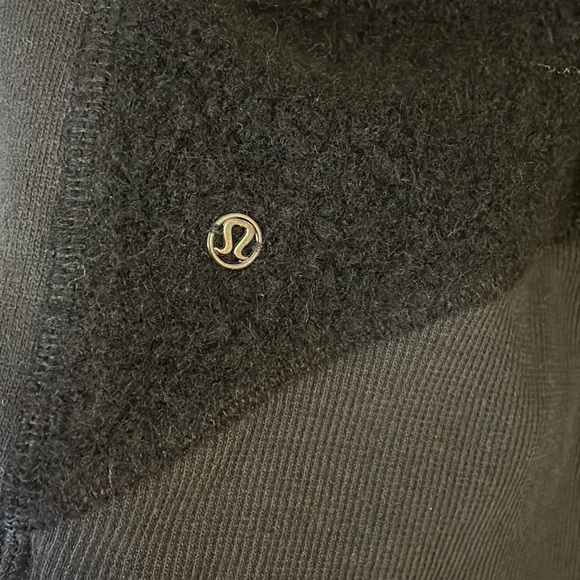 Lululemon Stand Out Sherpa Jacket - Picture 5 of 7